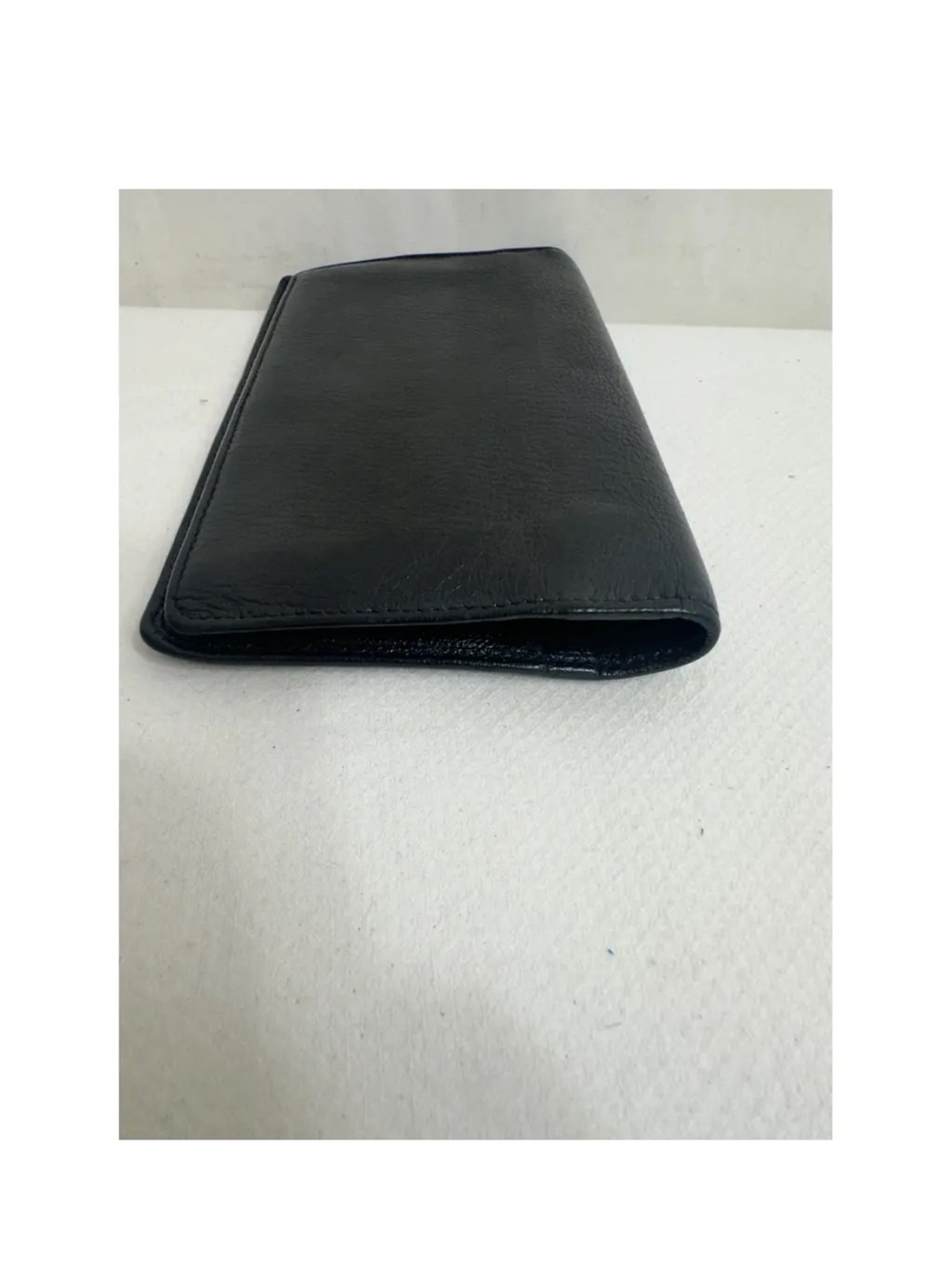 CHANEL Caviar Leather Wallet with Silver CC Emblem - Picture 4 of 7